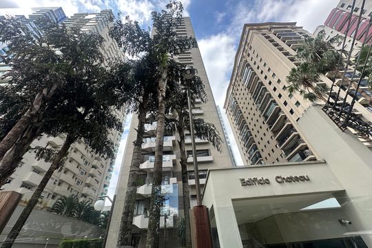 Fachada de apartamento para alugar com 3 quartos, 285m² em Alphaville, Barueri