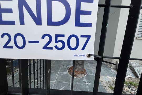 Fachada/Placa de apartamento à venda com 2 quartos, 46m² em Carandiru, São Paulo