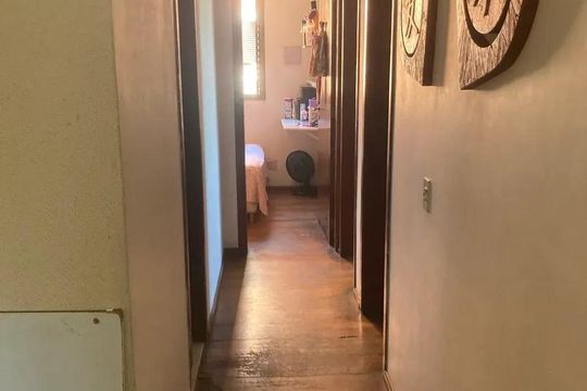 Corredor de apartamento à venda com 3 quartos, 67m² em Jardim Carvalho, Porto Alegre