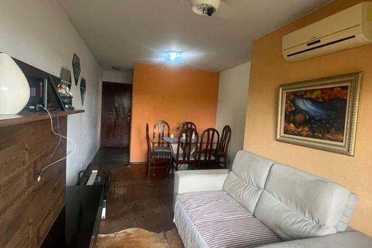 Sala de apartamento à venda com 3 quartos, 67m² em Jardim Carvalho, Porto Alegre