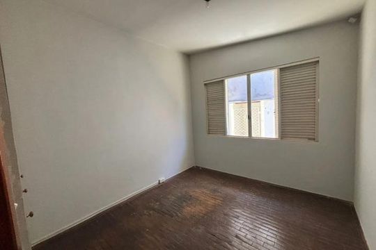 Quarto 1 de casa para alugar com 4 quartos, 150m² em Brasil, Uberlândia