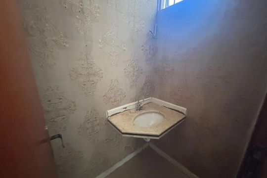 Lavabo de casa para alugar com 4 quartos, 150m² em Brasil, Uberlândia
