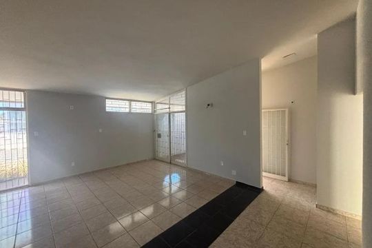 Sala de casa para alugar com 4 quartos, 150m² em Brasil, Uberlândia