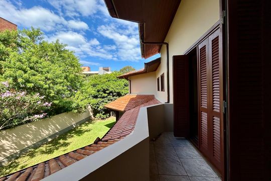 Suíte Varanda de casa de condomínio para alugar com 4 quartos, 385m² em Rio Tavares, Florianópolis