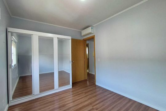 Quarto 2 de apartamento para alugar com 2 quartos, 54m² em Vila Nova, Novo Hamburgo