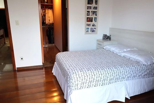 Casa à venda com 4 quartos, 613m² em Vila América, Santo André