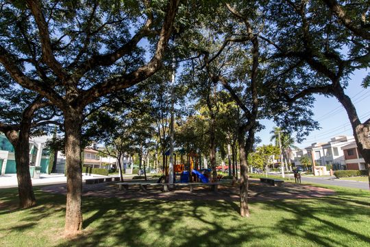 Área comum - Playground de casa de condomínio para alugar com 5 quartos, 800m² em Residencial Zero (tambore), Santana de Parnaíba