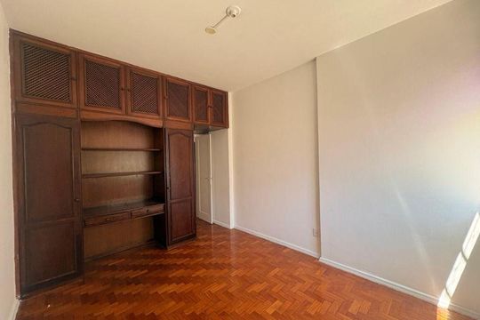 Apartamento à venda com 5 quartos, 160m² em Icaraí, Niterói