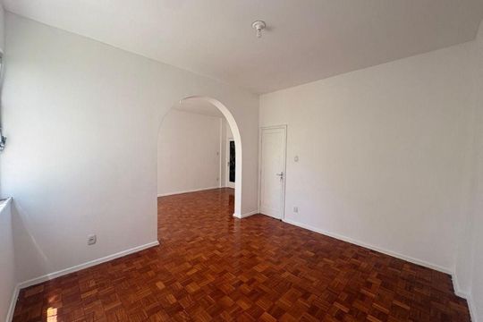 Apartamento à venda com 5 quartos, 160m² em Icaraí, Niterói