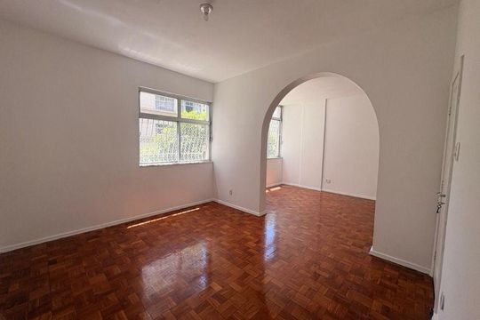 Apartamento à venda com 5 quartos, 160m² em Icaraí, Niterói