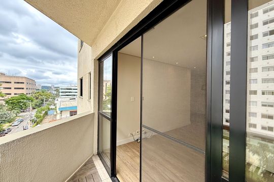 Sacada  de apartamento à venda com 1 quarto, 65m² em Jardim Promissao, São Paulo