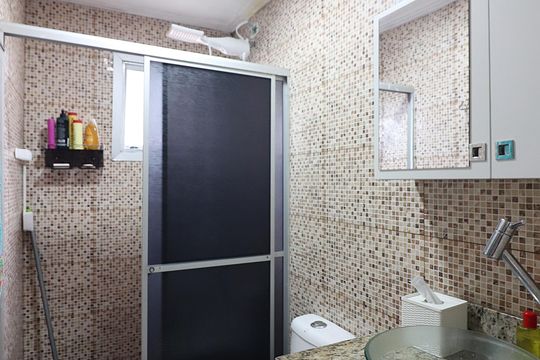 Banheiro Social de apartamento à venda com 2 quartos, 56m² em Vila Marchi, São Bernardo do Campo