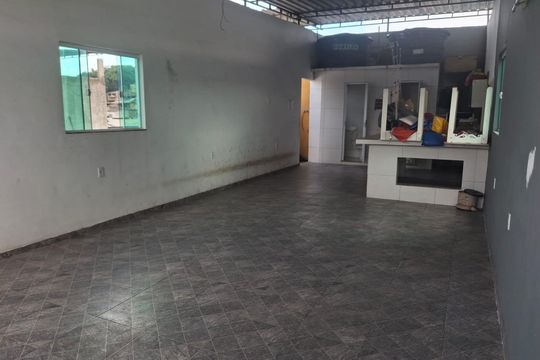 Área externa de casa à venda com 3 quartos, 115m² em Cordovil, Rio de Janeiro
