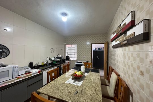 Cozinha de casa para alugar com 3 quartos, 350m² em Jardim Timbauhy, Barueri