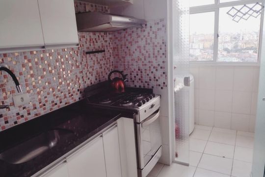 Cozinha de apartamento à venda com 2 quartos, 54m² em Conjunto Residencial Pombeva, São Bernardo do Campo