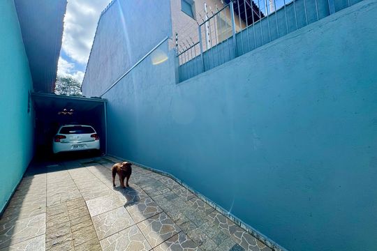 Garagem de casa à venda com 3 quartos, 180m² em Vila Rosalia, Guarulhos