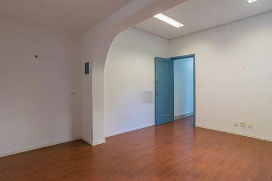 Casa para alugar com 1 quarto, 200m² em Higienópolis, São Paulo