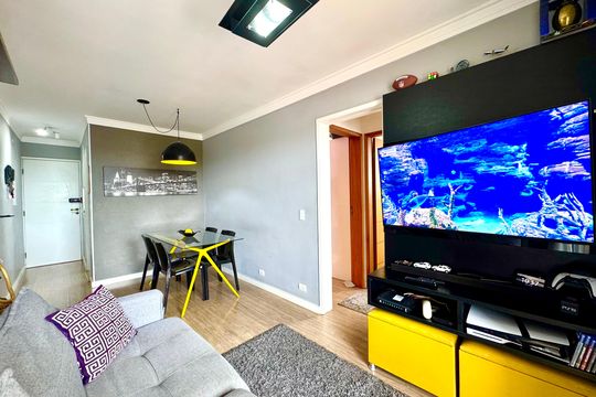 Sala de apartamento à venda com 2 quartos, 50m² em Jardim Santa Mena, Guarulhos