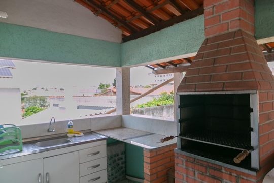 Casa à venda com 4 quartos, 200m² em São João Batista, Belo Horizonte