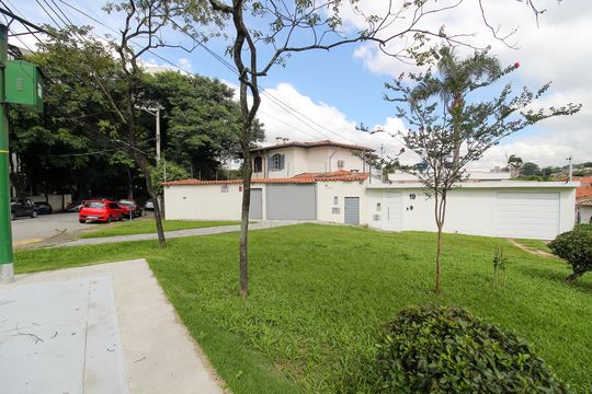 Fachada de casa para alugar com 3 quartos, 205m² em Jardim Jussara, São Paulo