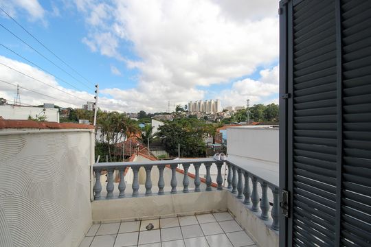 Quarto 1 de casa para alugar com 3 quartos, 205m² em Jardim Jussara, São Paulo