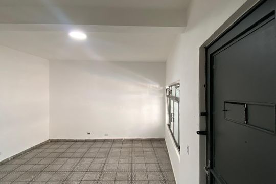 Sala de casa para alugar com 1 quarto, 105m² em Santo Antônio, Osasco