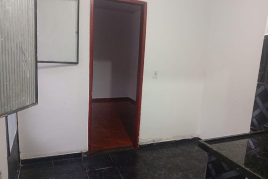 Cozinha de kitnet/studio para alugar com 1 quarto, 22m² em Paciência, Rio de Janeiro