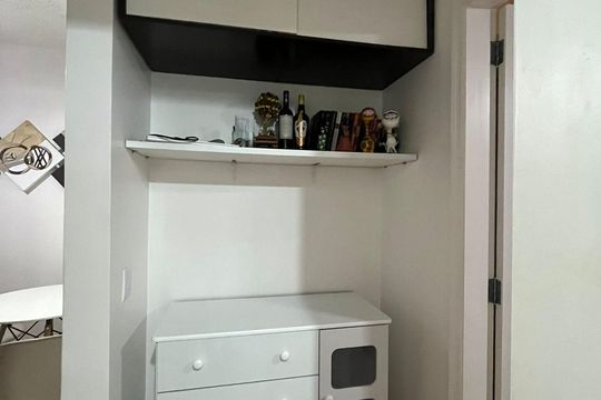 Cozinha de apartamento à venda com 1 quarto, 45m² em Farrapos, Porto Alegre