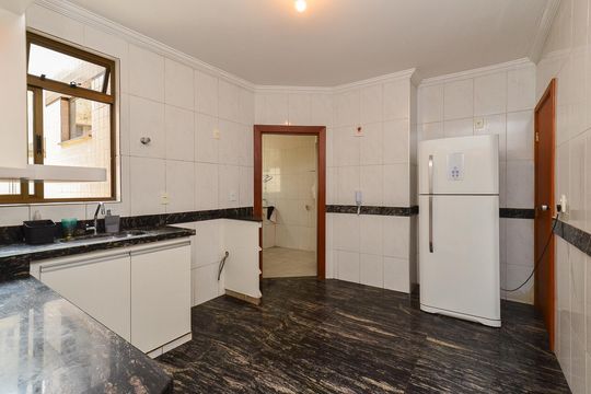 Cozinha de apartamento para alugar com 4 quartos, 225m² em Nova Floresta, Belo Horizonte