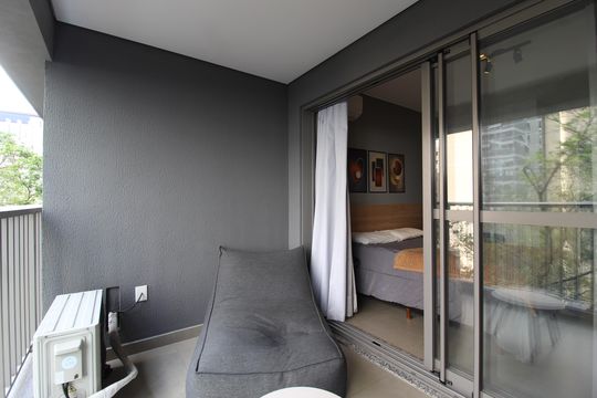 Varanda de kitnet/studio à venda com 1 quarto, 26m² em Moema, São Paulo