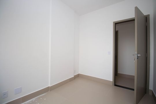 Quarto de apartamento para alugar com 2 quartos, 60m² em Qi 416, Brasília