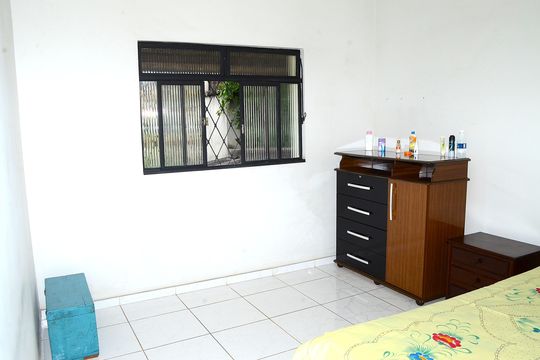 Quarto 2 de casa à venda com 3 quartos, 360m² em Dom Silverio, Belo Horizonte