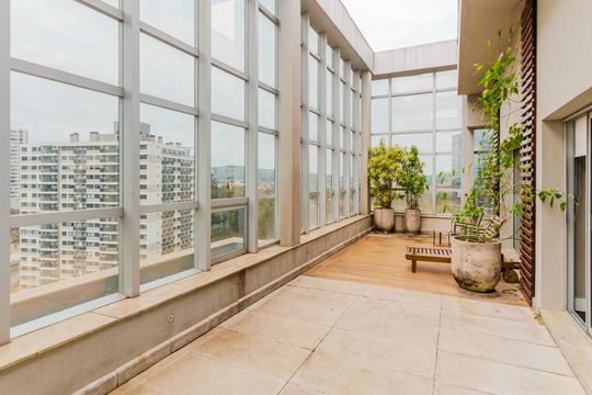 Área externa de apartamento à venda com 1 quarto, 72m² em Petrópolis, Porto Alegre