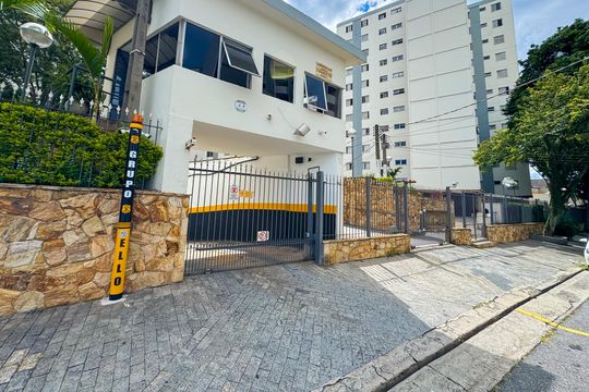 Fachada de apartamento para alugar com 3 quartos, 73m² em Vila Monumento, São Paulo