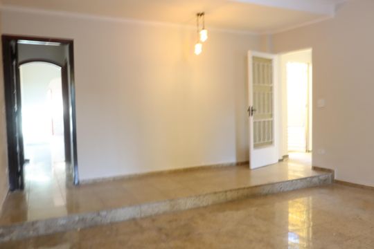Sala de casa à venda com 3 quartos, 215m² em Jardim Ibitirama, São Paulo