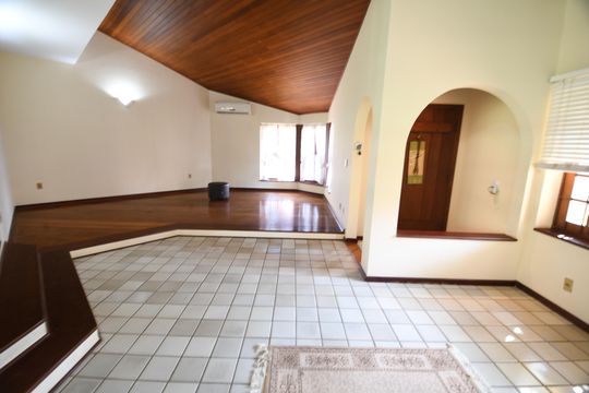 Casa à venda com 4 quartos, 370m² em Cidade Universitária, Campinas