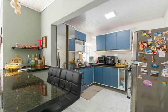 Cozinha de casa à venda com 4 quartos, 170m² em Bom Jesus, Porto Alegre