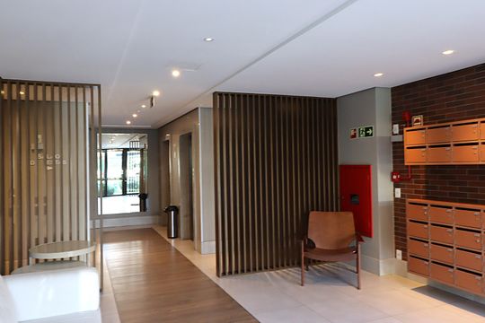 Área comum - Hall de entrada de apartamento à venda com 2 quartos, 69m² em Cristo Redentor, Porto Alegre
