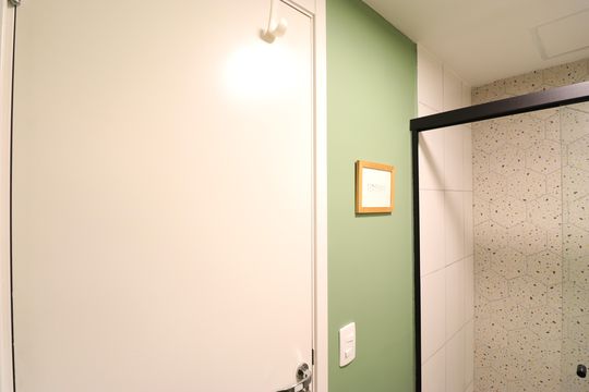Banheiro de apartamento à venda com 1 quarto, 41m² em Lapa de Baixo, São Paulo