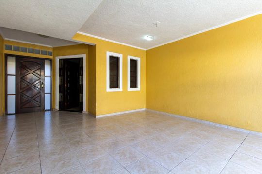 Garagem de casa à venda com 3 quartos, 211m² em Jardim Santa Maria, São Paulo