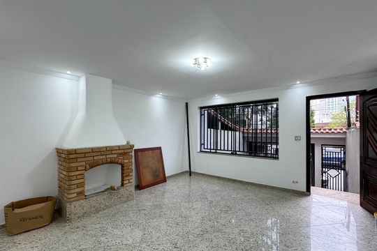 Sala de casa à venda com 4 quartos, 180m² em Jardim do Mar, São Bernardo do Campo