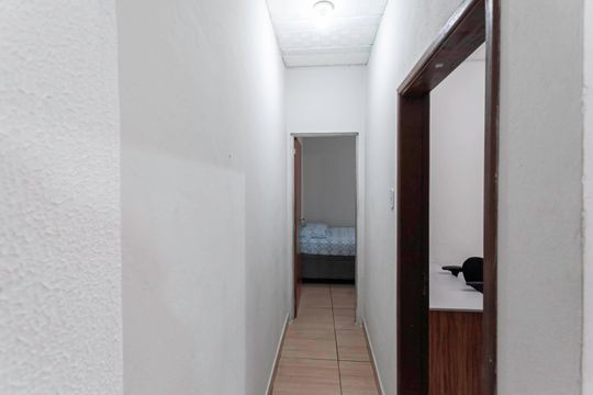 Corredor de casa para alugar com 2 quartos, 85m² em Glória, Belo Horizonte