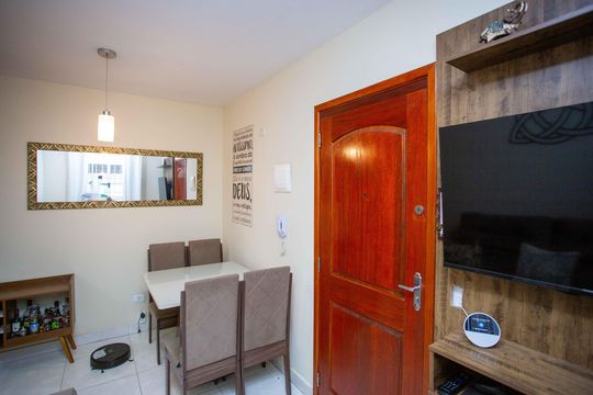 Sala de apartamento à venda com 2 quartos, 46m² em Jardim Luso, São Paulo