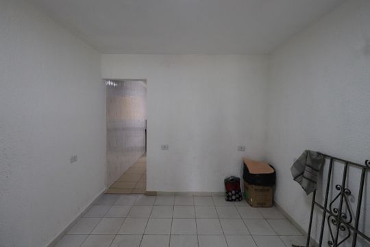 Sala de casa para alugar com 2 quartos, 39m² em Chácara Califórnia, São Paulo