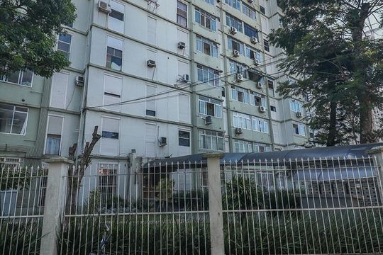 Fachada de apartamento para alugar com 1 quarto, 39m² em Humaitá, Porto Alegre