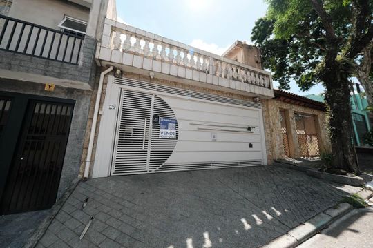 Fachada de casa à venda com 5 quartos, 180m² em Conjunto Habitacional Padre Jose de Anchieta, São Paulo