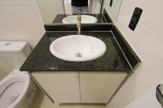 Banheiro de apartamento para alugar com 2 quartos, 45m² em Vila Fernandes, São Paulo