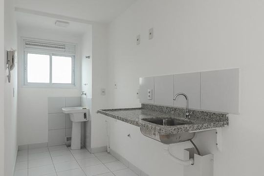Cozinha de apartamento à venda com 2 quartos, 52m² em Humaitá, Porto Alegre