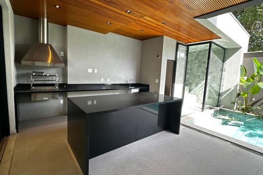 Área externa de casa de condomínio à venda com 4 quartos, 493m² em Barra da Tijuca, Rio de Janeiro