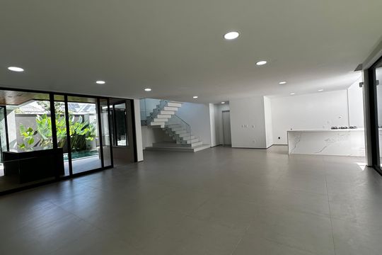 Sala de casa de condomínio à venda com 4 quartos, 493m² em Barra da Tijuca, Rio de Janeiro